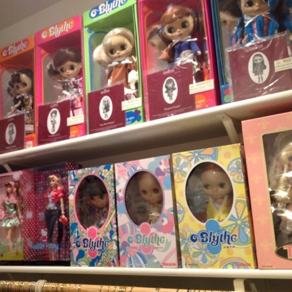 MEET YOUR POSHER 💖 SHOP WITH CONFIDENCE - Picture 5 of 13